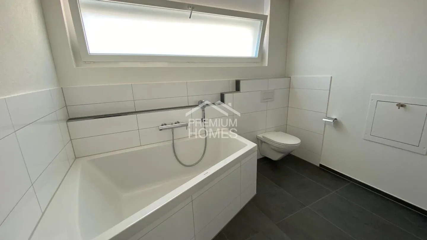 Stylish Single Family Home - Photo 6 of 7