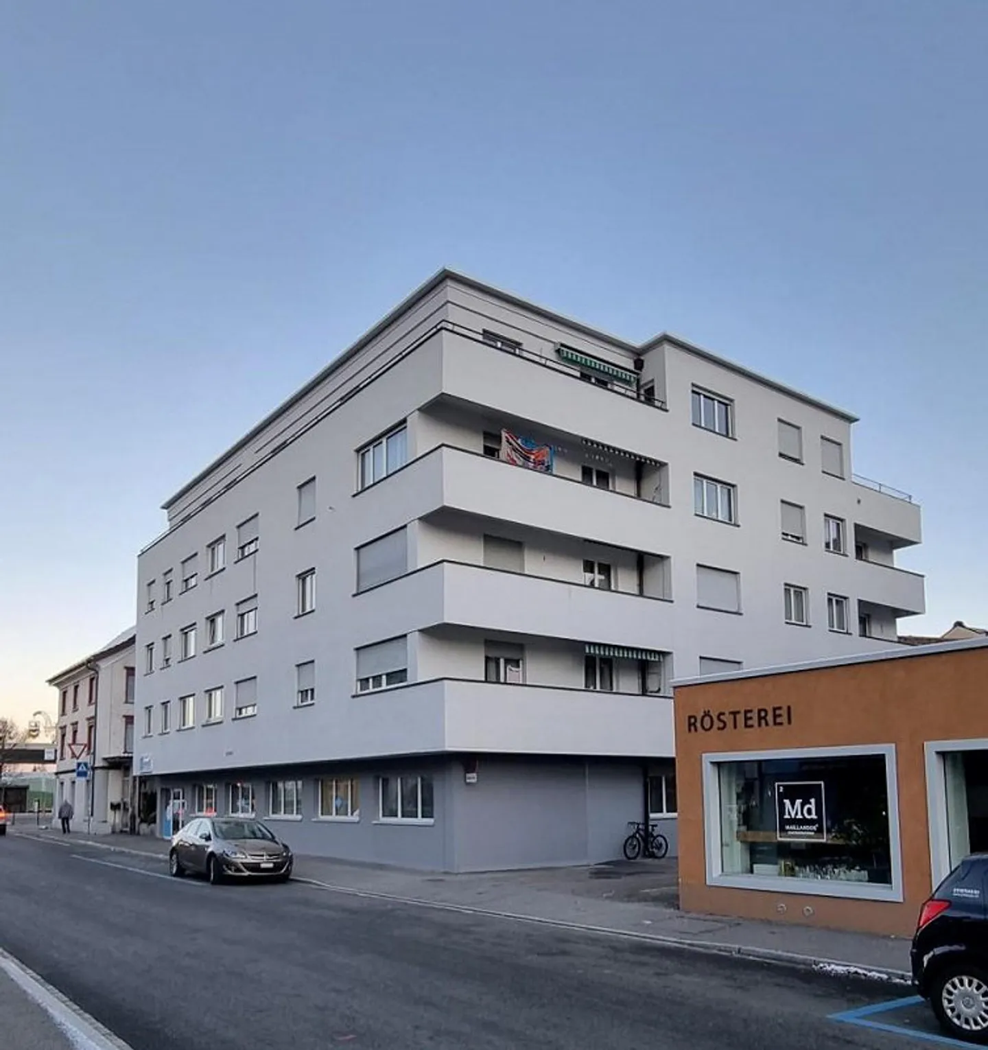 Appartement lumineux, convivial et très pratique au centre de Rheineck - Photo 2 sur 8