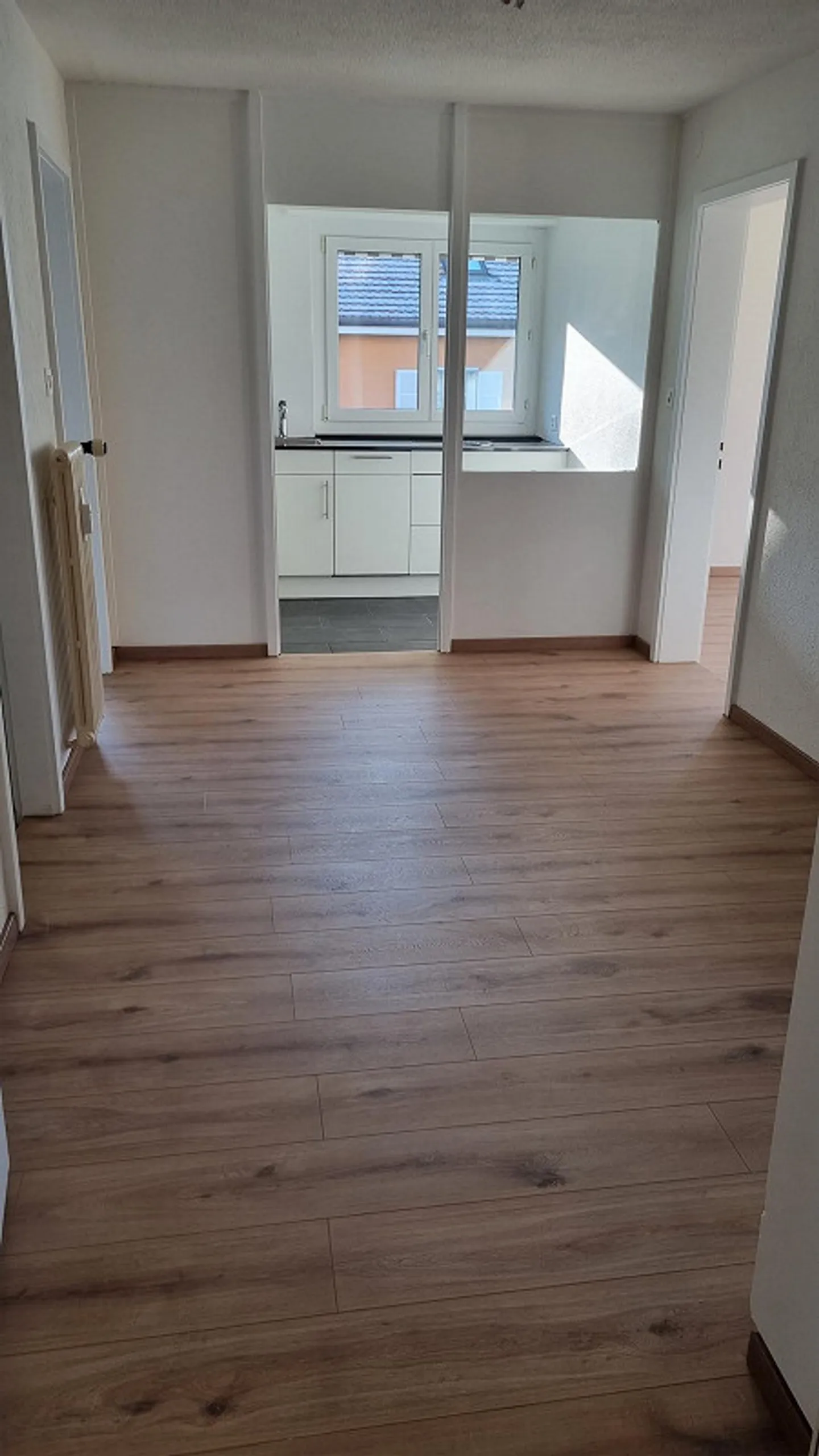 Appartement lumineux, convivial et très pratique au centre de Rheineck - Photo 3 sur 8