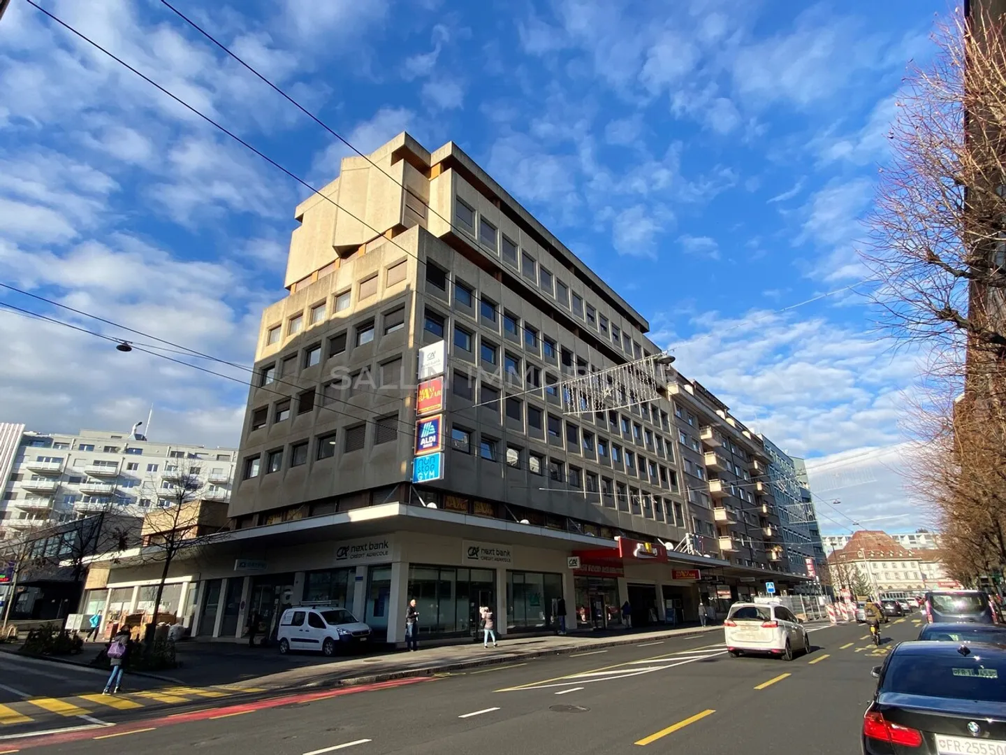 VERWALTUNGSFLÄCHE VON 145 M2, DIE AM BD DE PEROLLES LIEGT - Foto 1 von 2