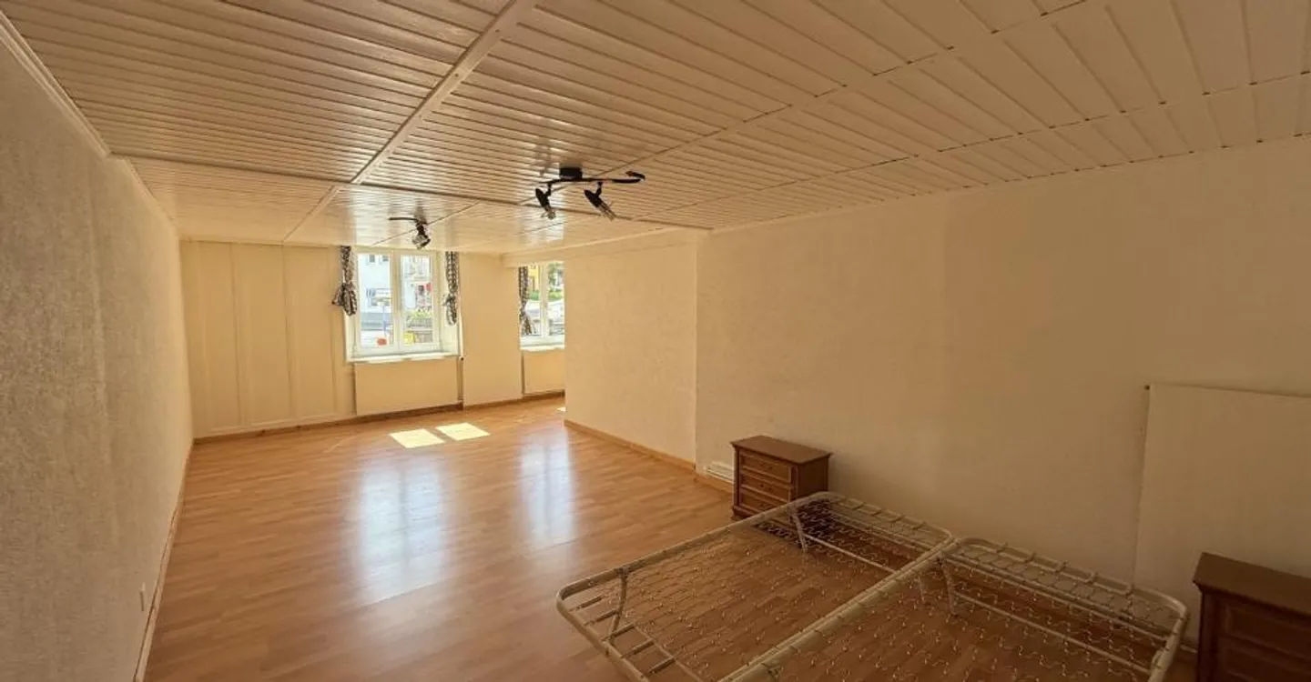 Large 3.5 room apartment on the upper ground floor - Photo 7 of 7