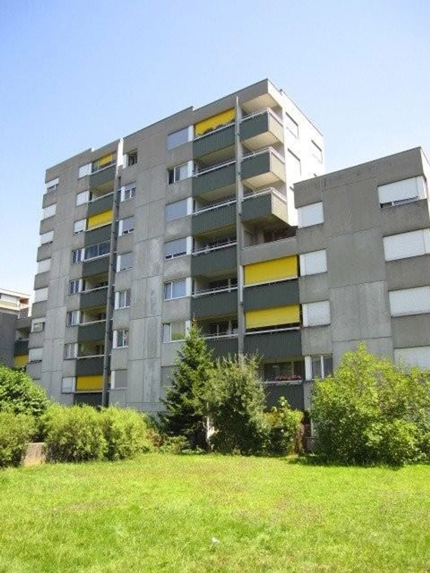 Bern-Kleefeld: beautiful 4.5 room apartment with 2 balconies - Photo 2 of 7