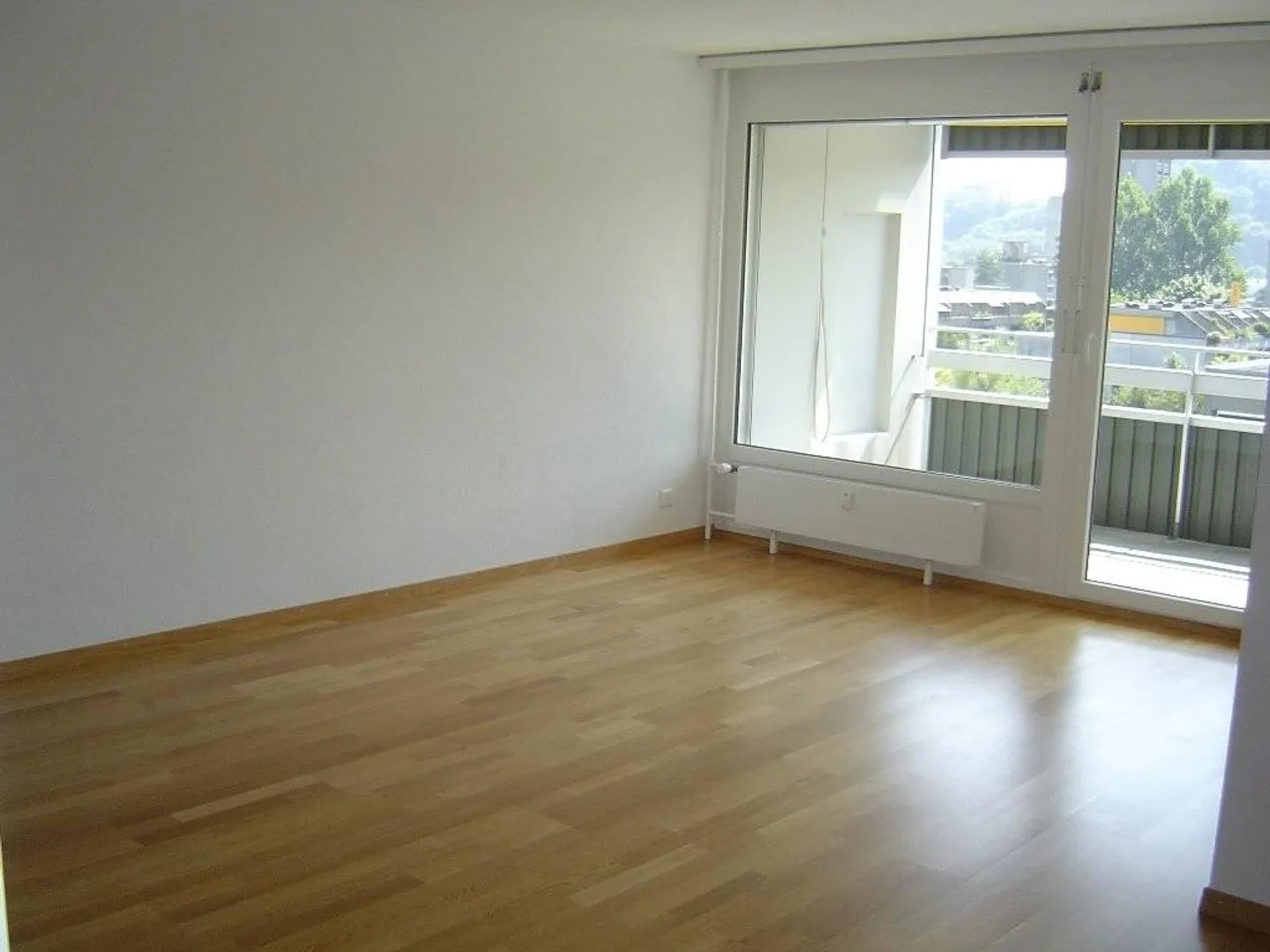 Bern-Kleefeld: beautiful 4.5 room apartment with 2 balconies - Photo 4 of 7