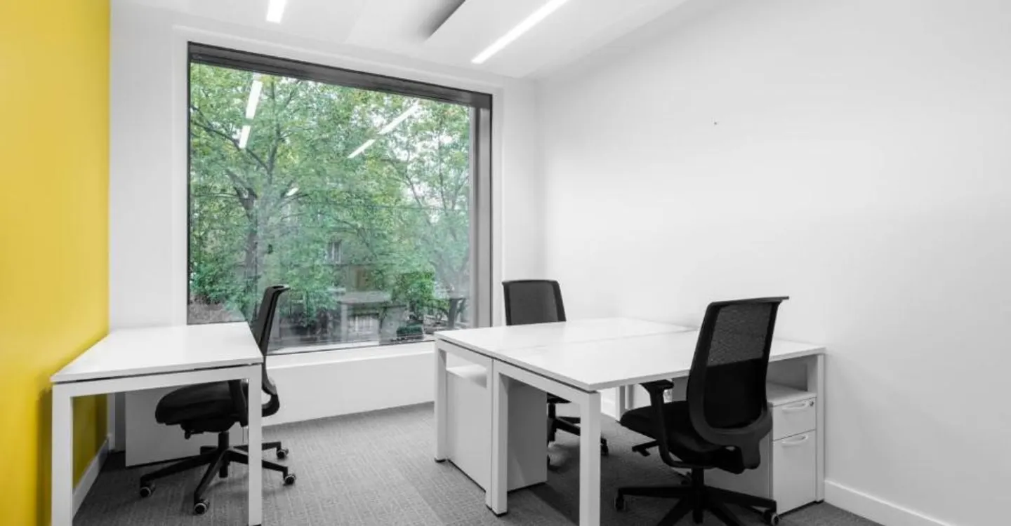 Ufficio privato per 3 presso Regus City Centre - Foto 1 di 10