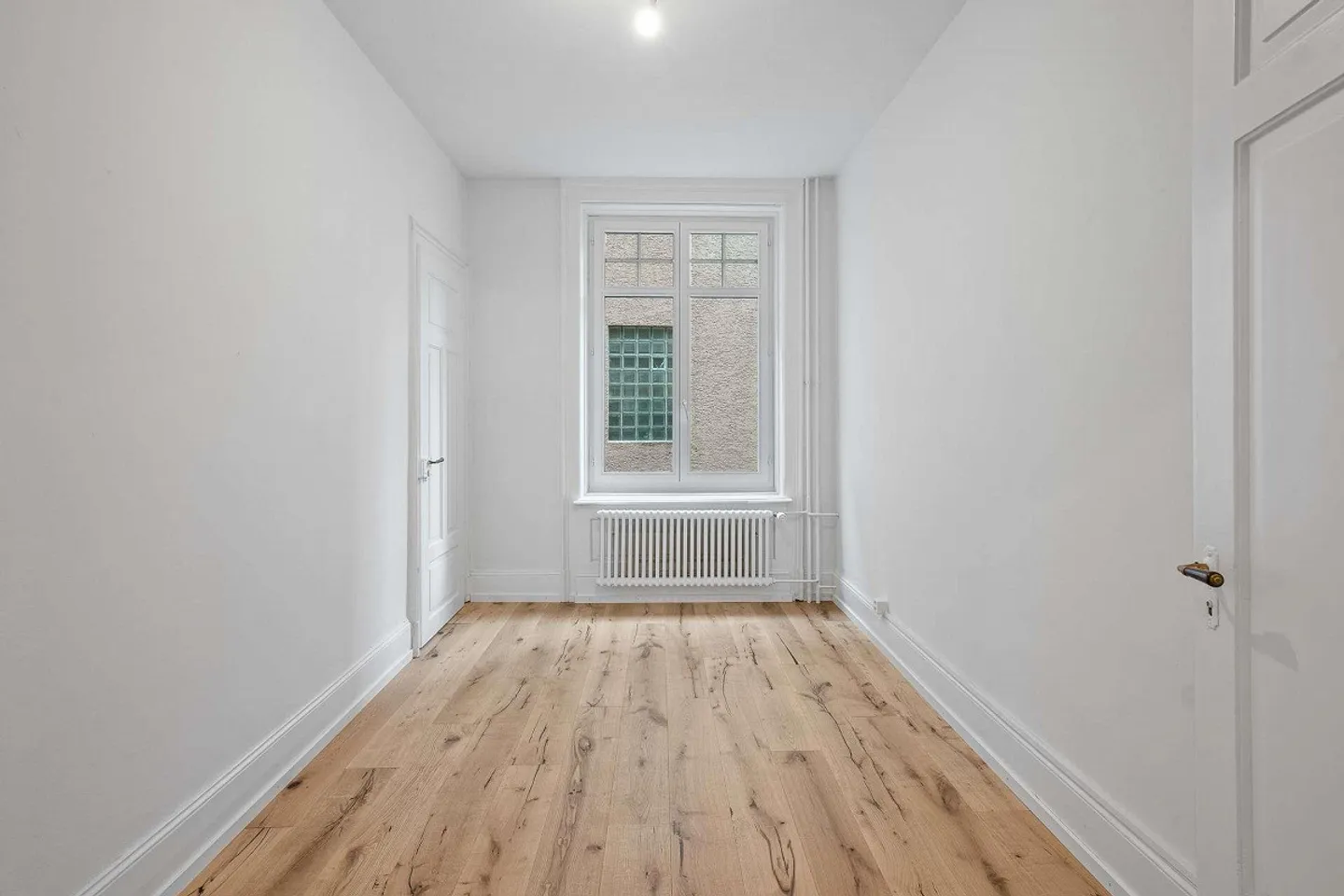 Charmant appartement de 4 pièces fraîchement rénové et prêt à emménager - Photo 9 sur 14