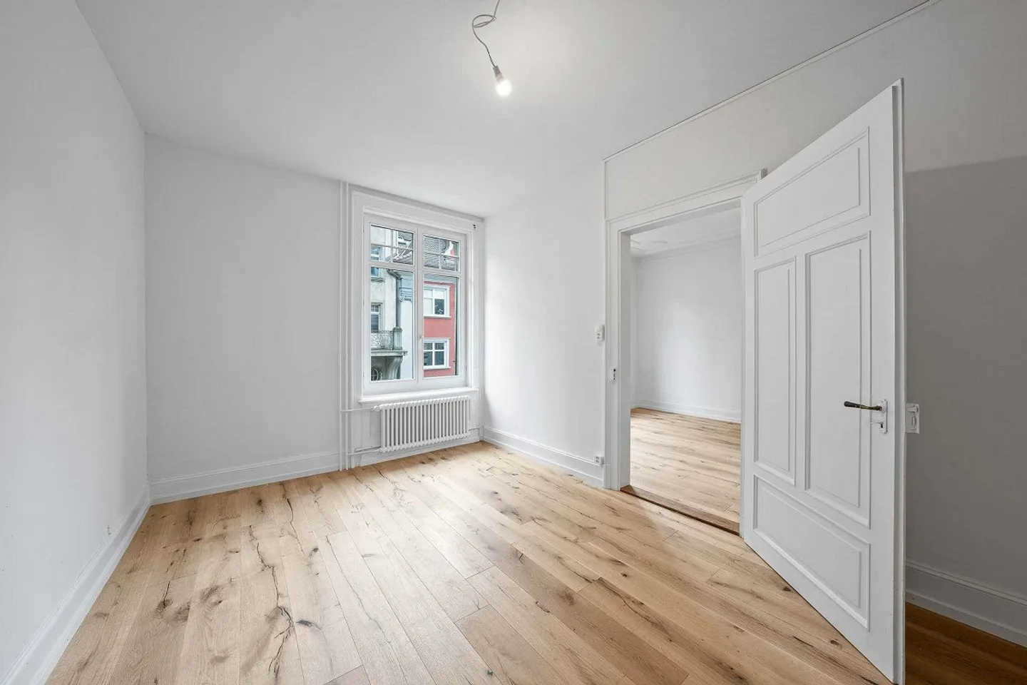 Charmant appartement de 4 pièces fraîchement rénové et prêt à emménager - Photo 12 sur 14