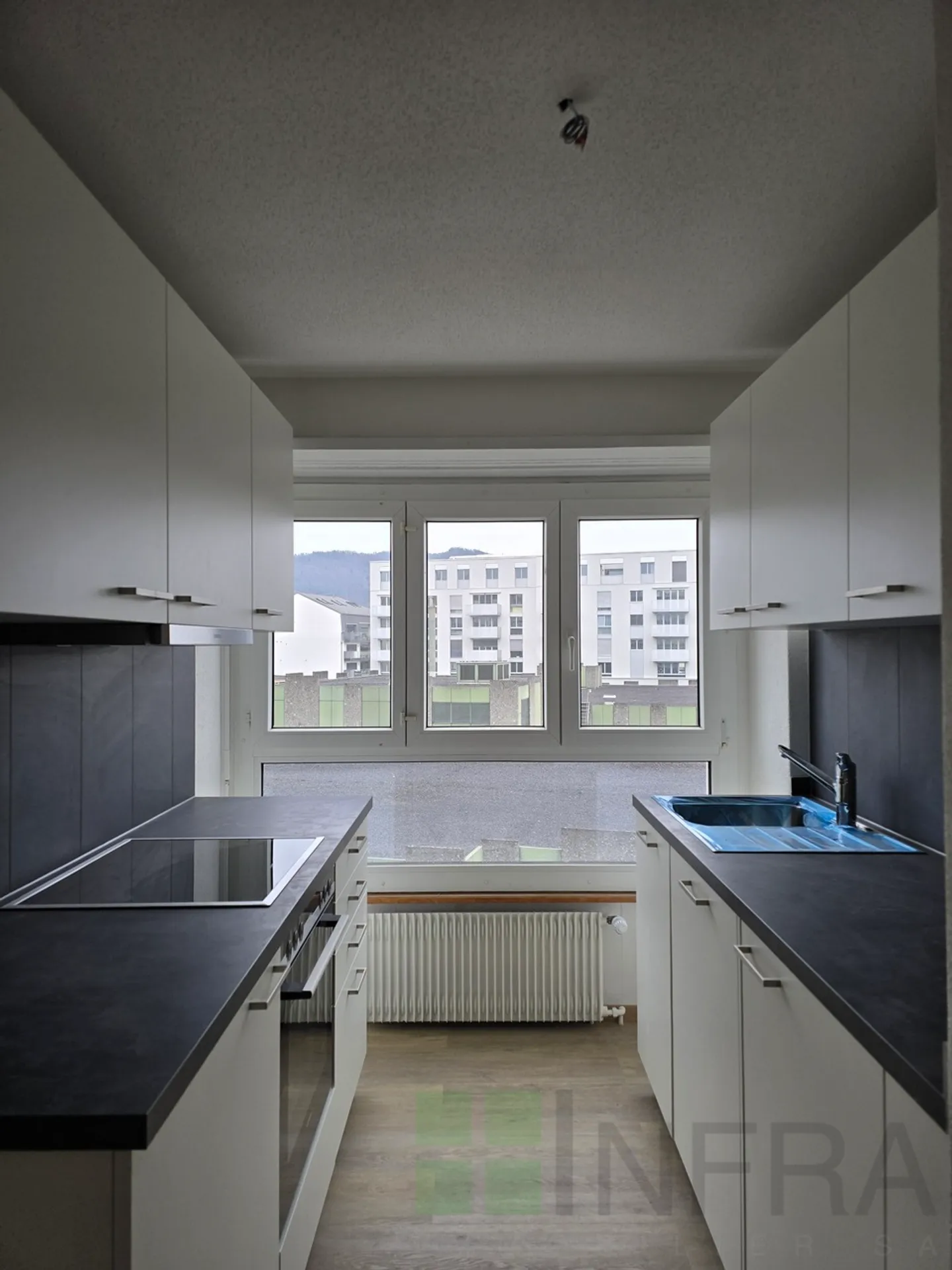 Appartement rénové en centre-ville - Photo 1 sur 7