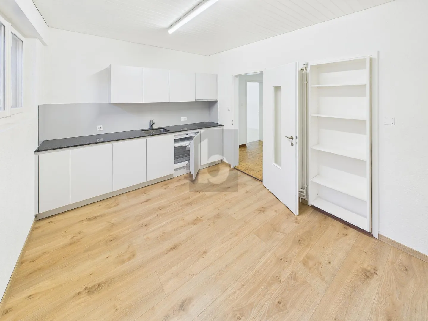 Bureau à louer - Photo 2 sur 6