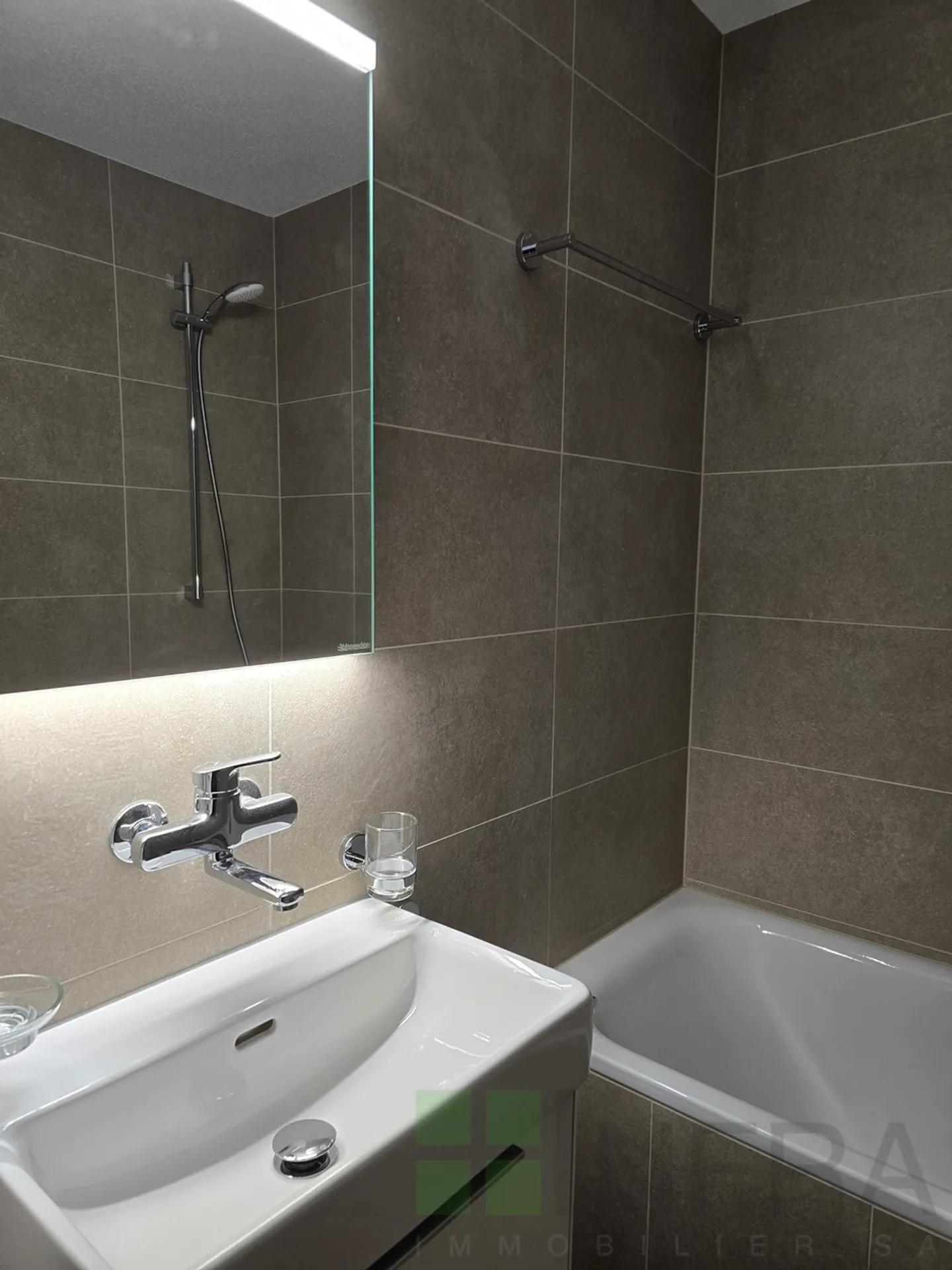 Appartement rénové en centre-ville - Photo 4 sur 7