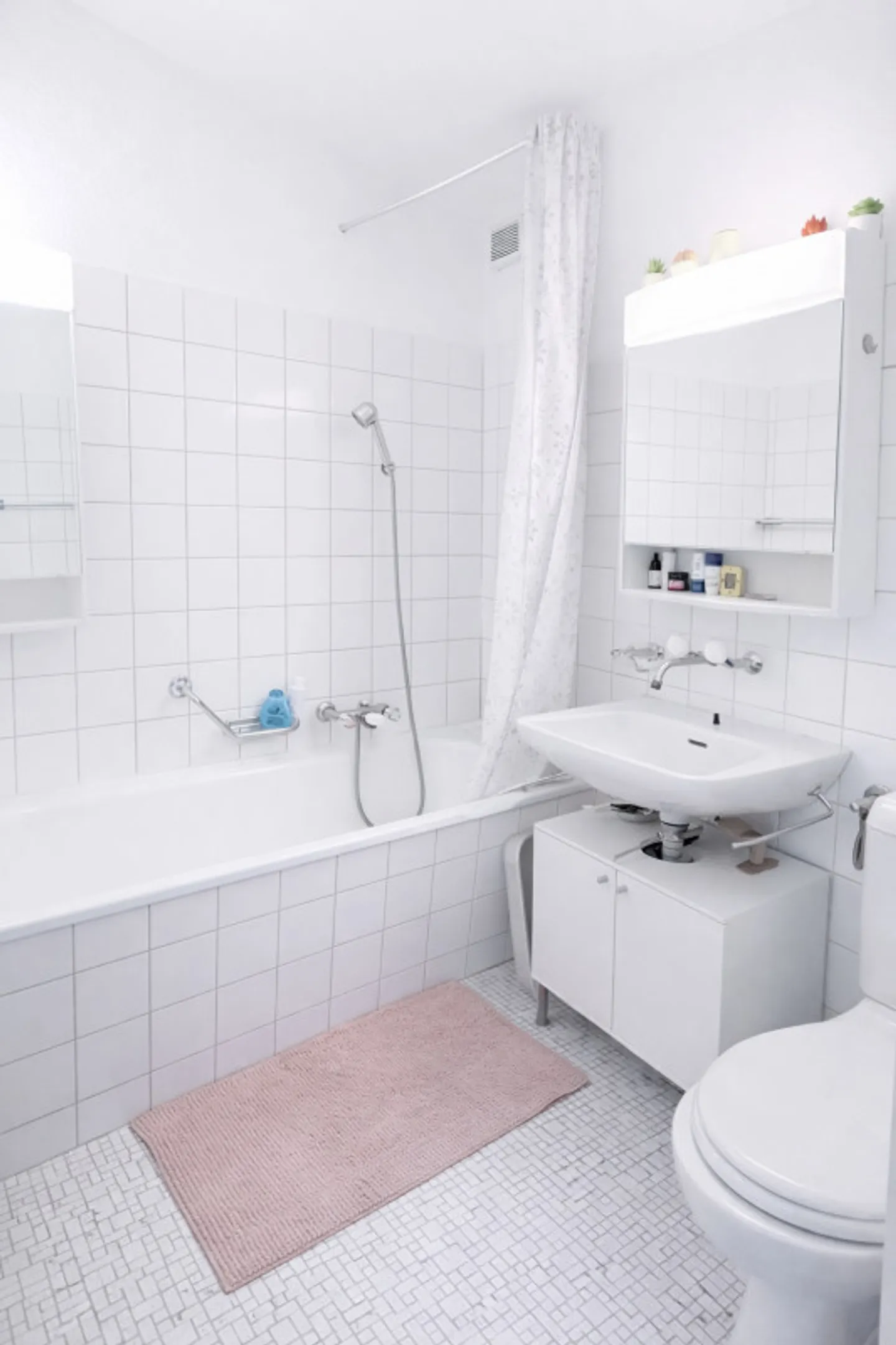 SIERRE - Charming 2.5 room apartment with sunny terrace - Photo 4 of 6