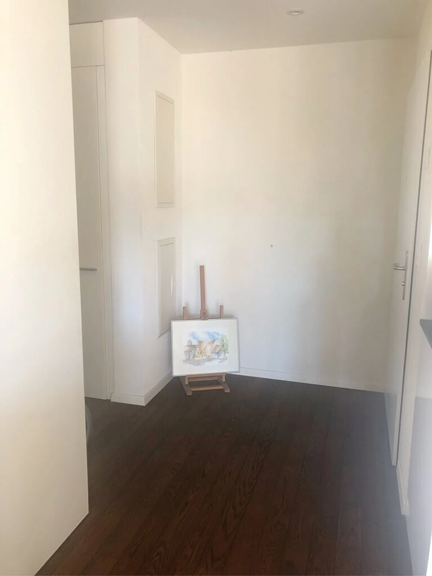 Beautiful living in a quiet residential area - Photo 7 of 10