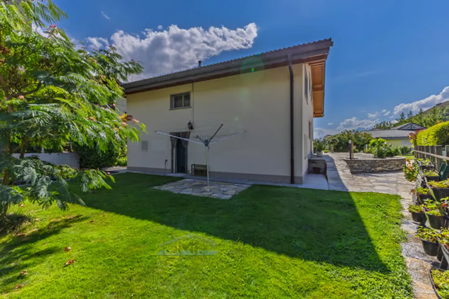 Magnifique villa de 6.5 pièces à Granges VS - Charme, espace et tranquilité - Photo 11 of 13