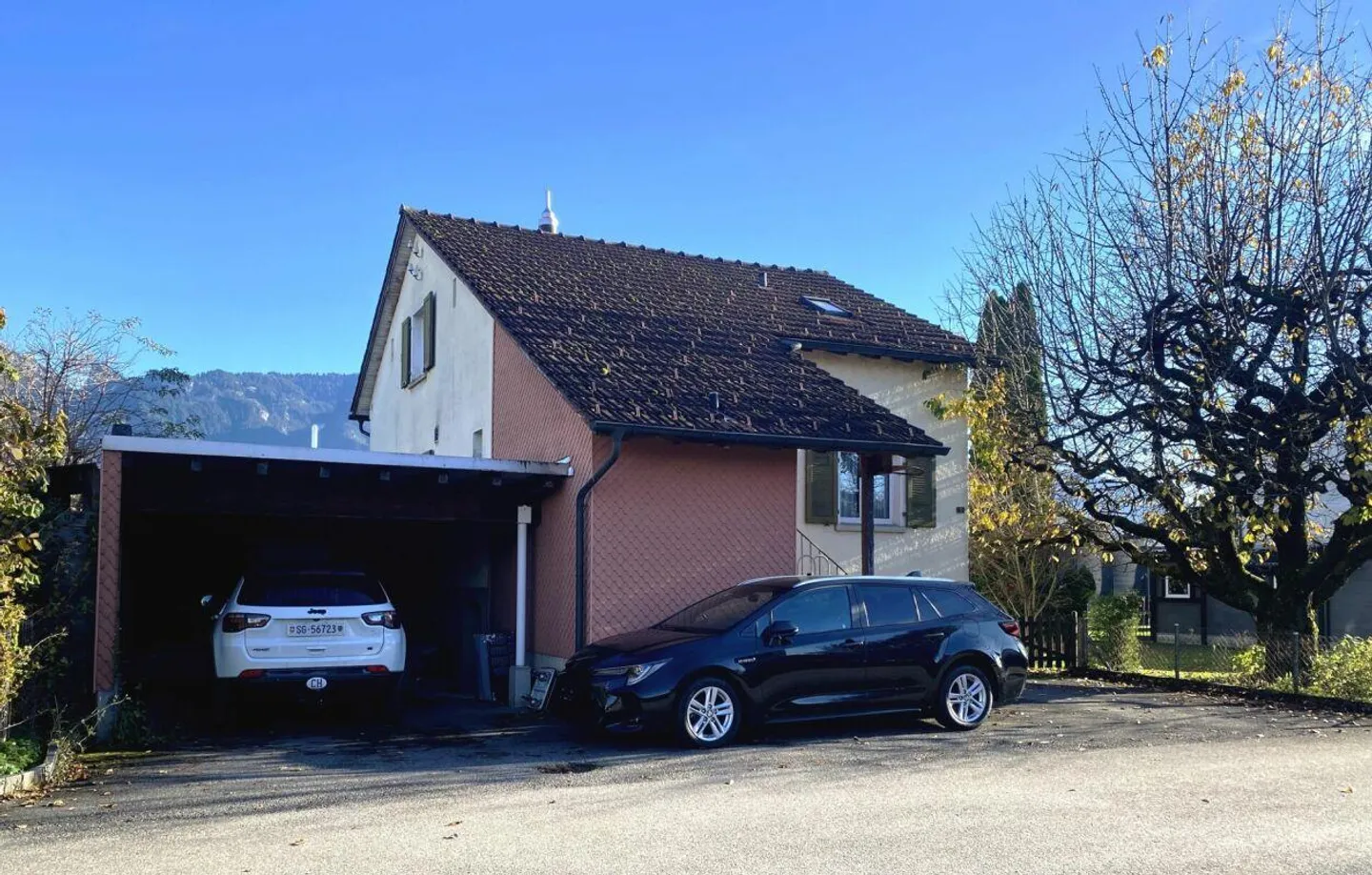 Single-family house with large garden - Photo 2 of 19