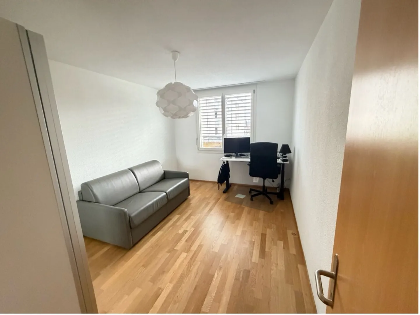 Modern, well-kept terraced house - Photo 7 of 10