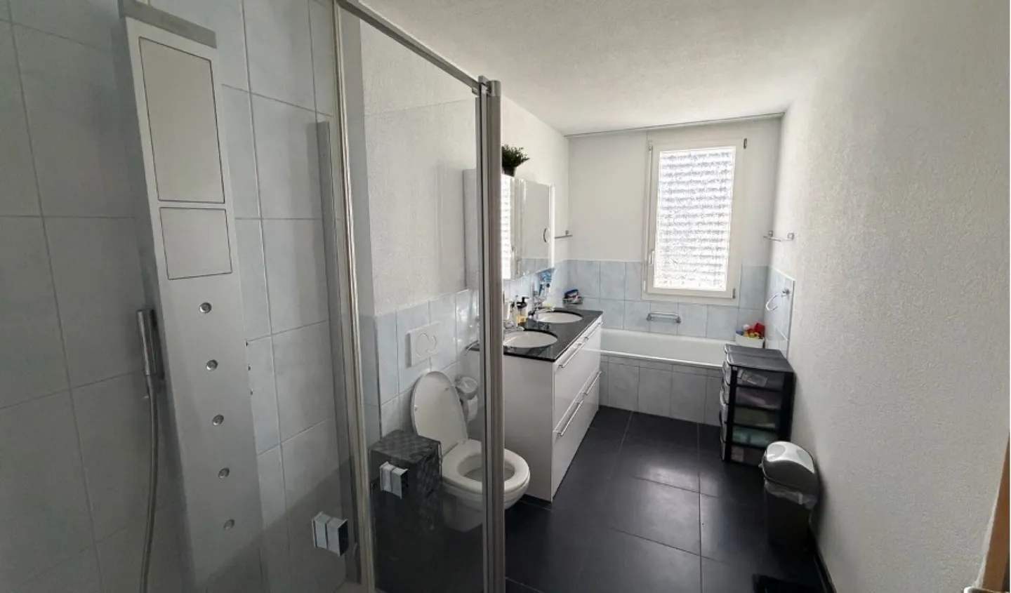 Modern, well-kept terraced house - Photo 8 of 10