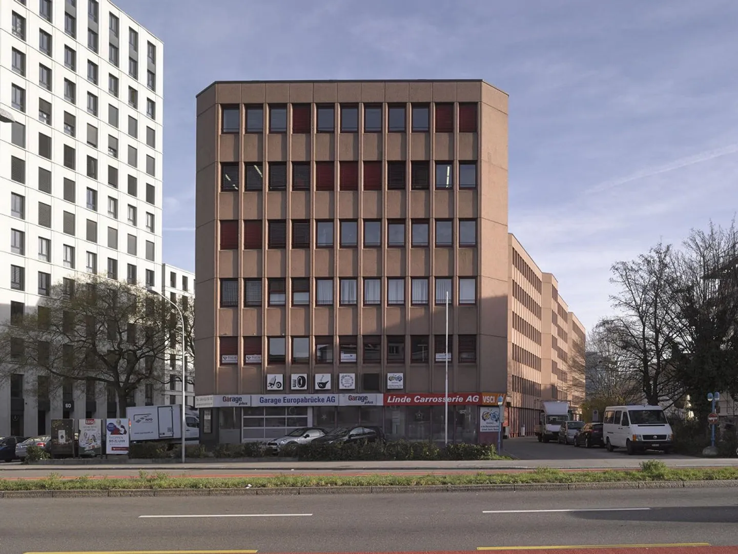 Buoni collegamenti con i mezzi pubblici e stradali: ufficio di 36 m2 - Foto 1 di 8