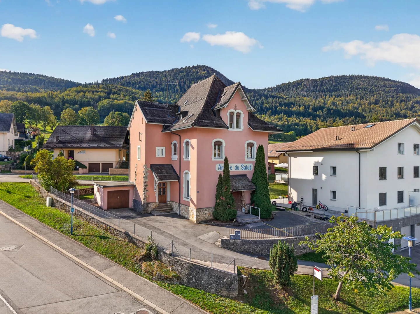 Investment Property in Vallorbe - Photo 1 of 10
