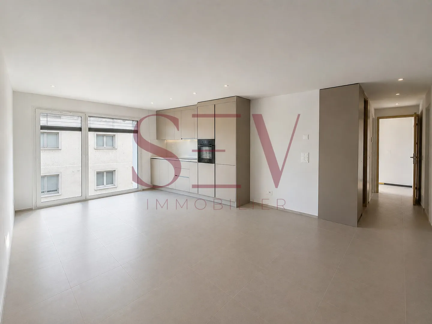 Bel appartement 3.5 pièces avec balcon - Photo 2 sur 4