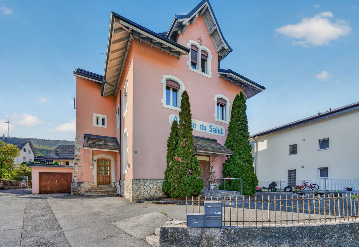 Investment Property in Vallorbe - Photo 2 of 10