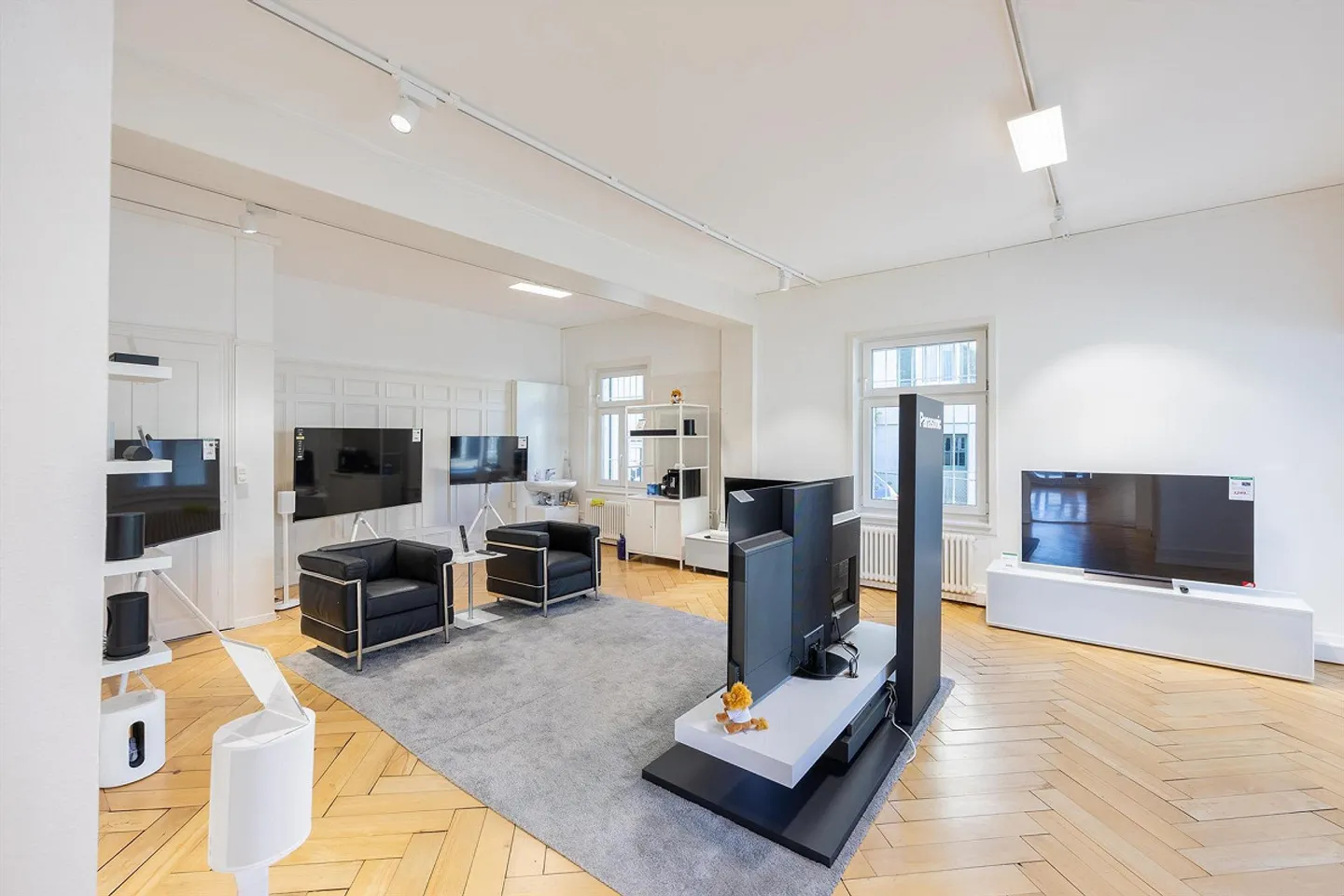 Centrally located commercial space in Amriswil - Photo 3 of 4