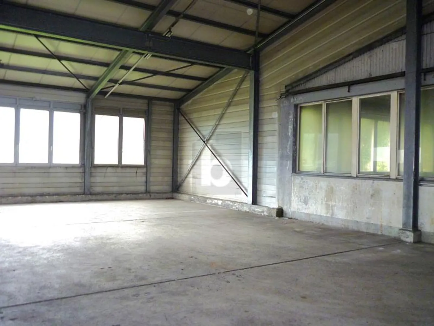 Mischgenutztes Gebäude mieten - Foto 4 von 6