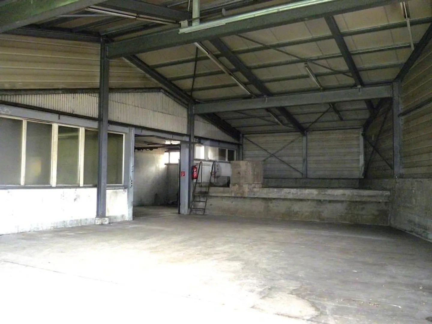 Mischgenutztes Gebäude mieten - Foto 5 von 6