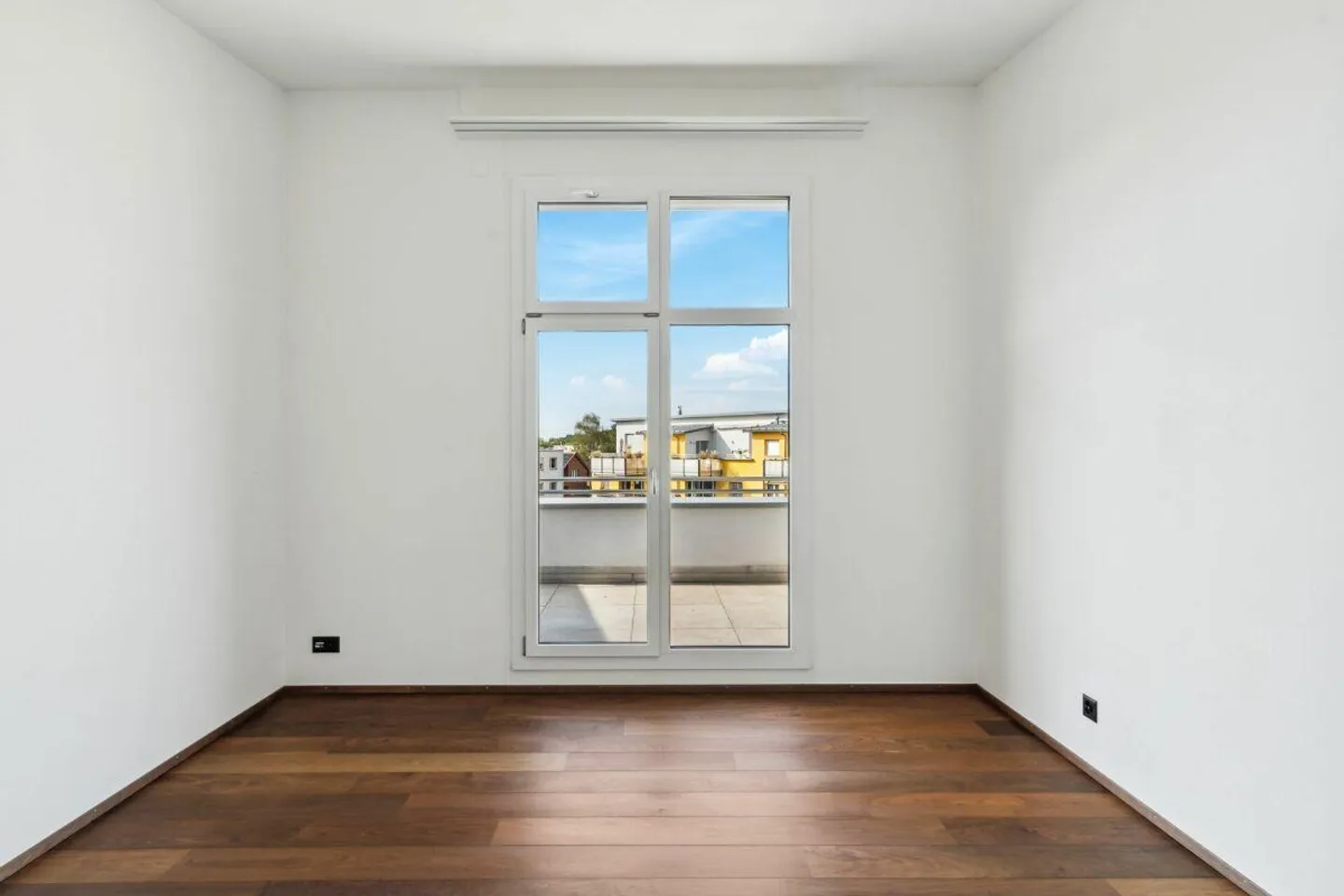 Appartamento attico lussuoso con 4 terrazze, camino e vista panoramica - affitta ora e vivi 1 mese gratis! - Foto 7 di 11