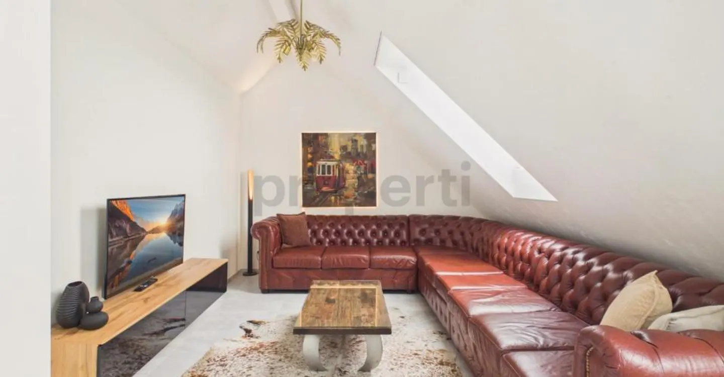 Arrive, feel good, be at home – charming 6.5 room maisonette on two levels - Photo 5 of 11