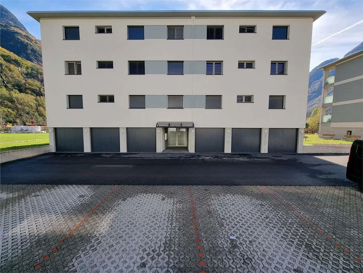 Income-generating building - Excellent return on own capital - Photo 3 of 13