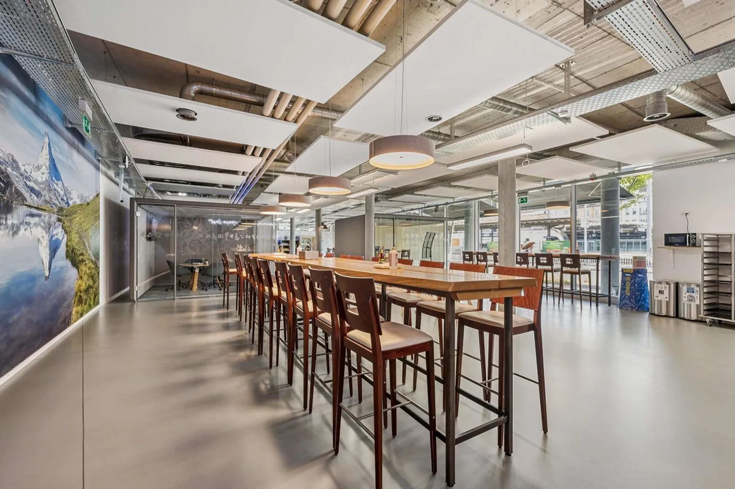 Top developed office/commercial spaces directly at Schaffhausen train station - Photo 7 of 18