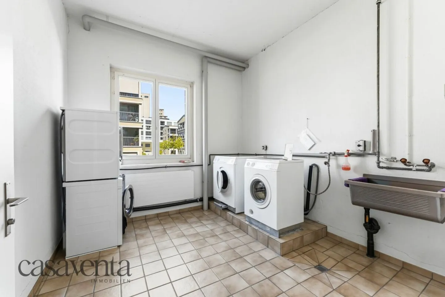 Appartamento attraente di 3,5 stanze con balcone e potenziale - solo 2 minuti dalla S-Bahn - Foto 19 di 20