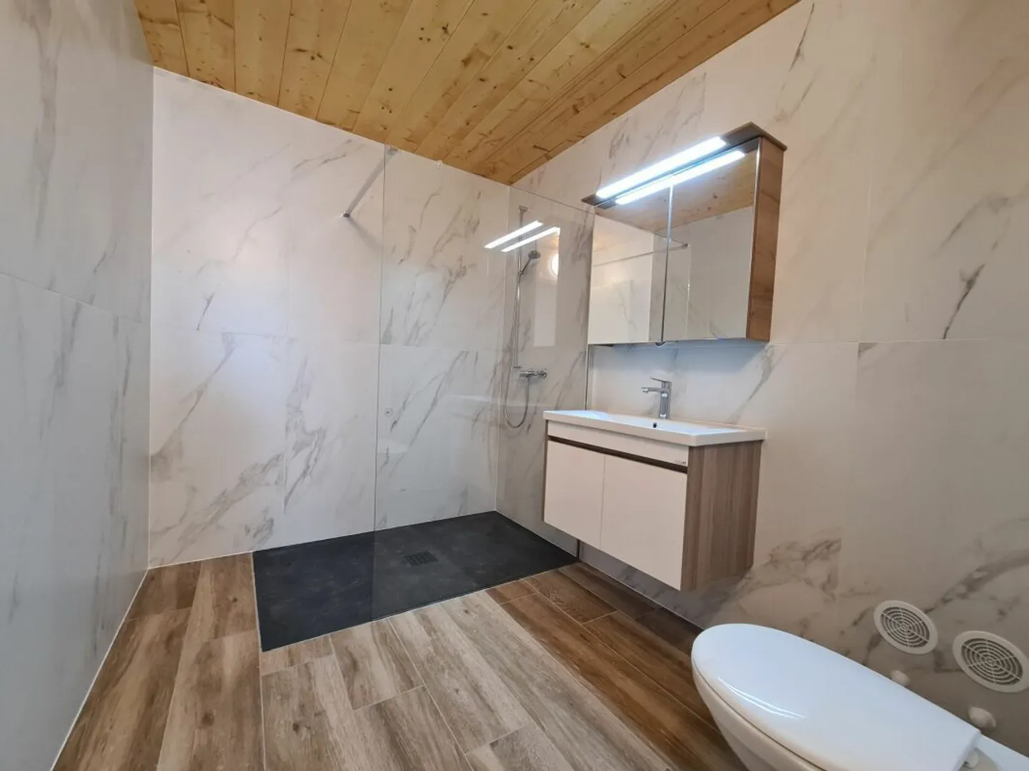 Appartamento nuovo di 2,5 stanze! - Foto 6 di 6
