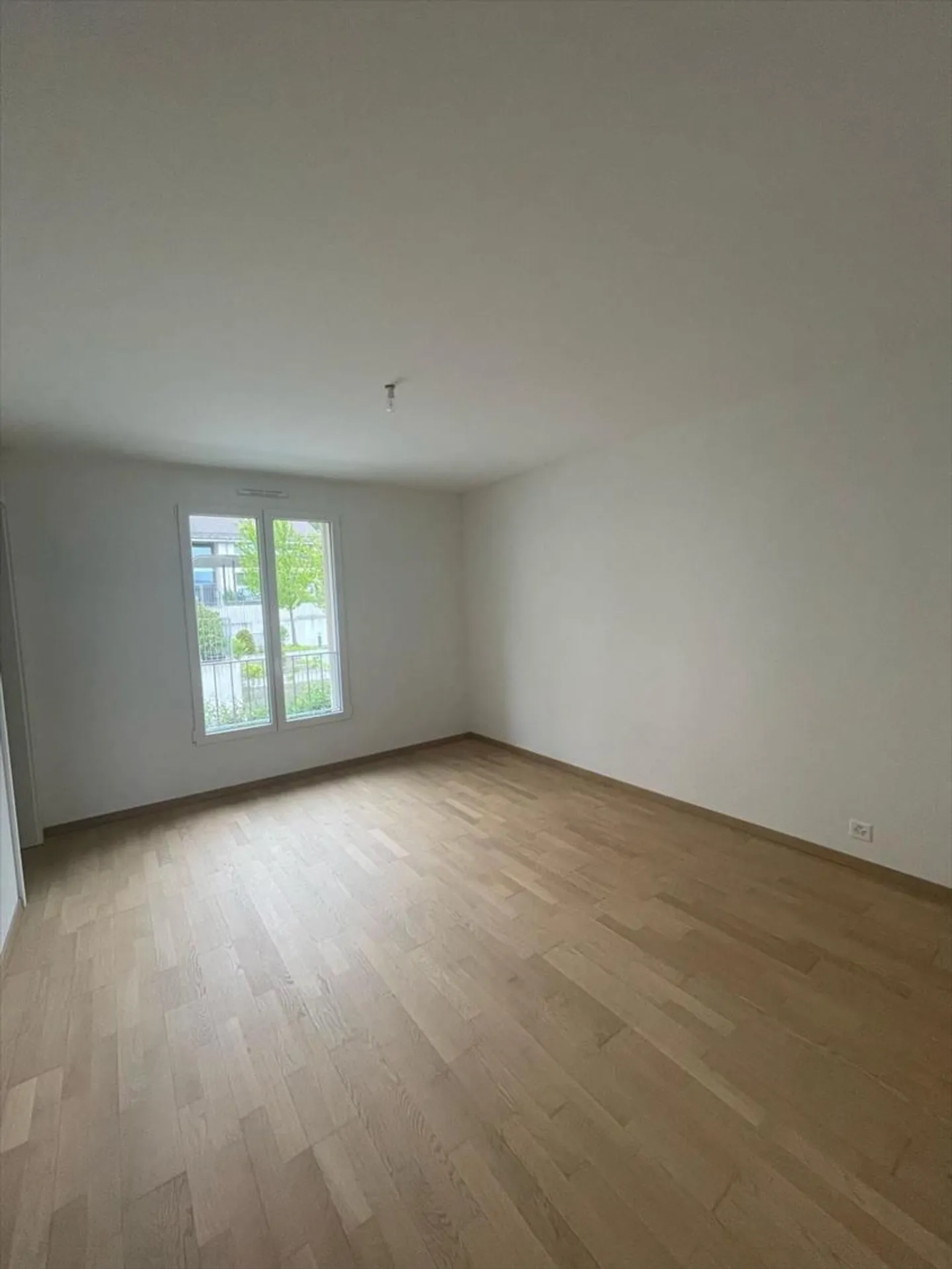 Bellissimo appartamento moderno di 2,5 stanze con vista lago - Foto 7 di 9