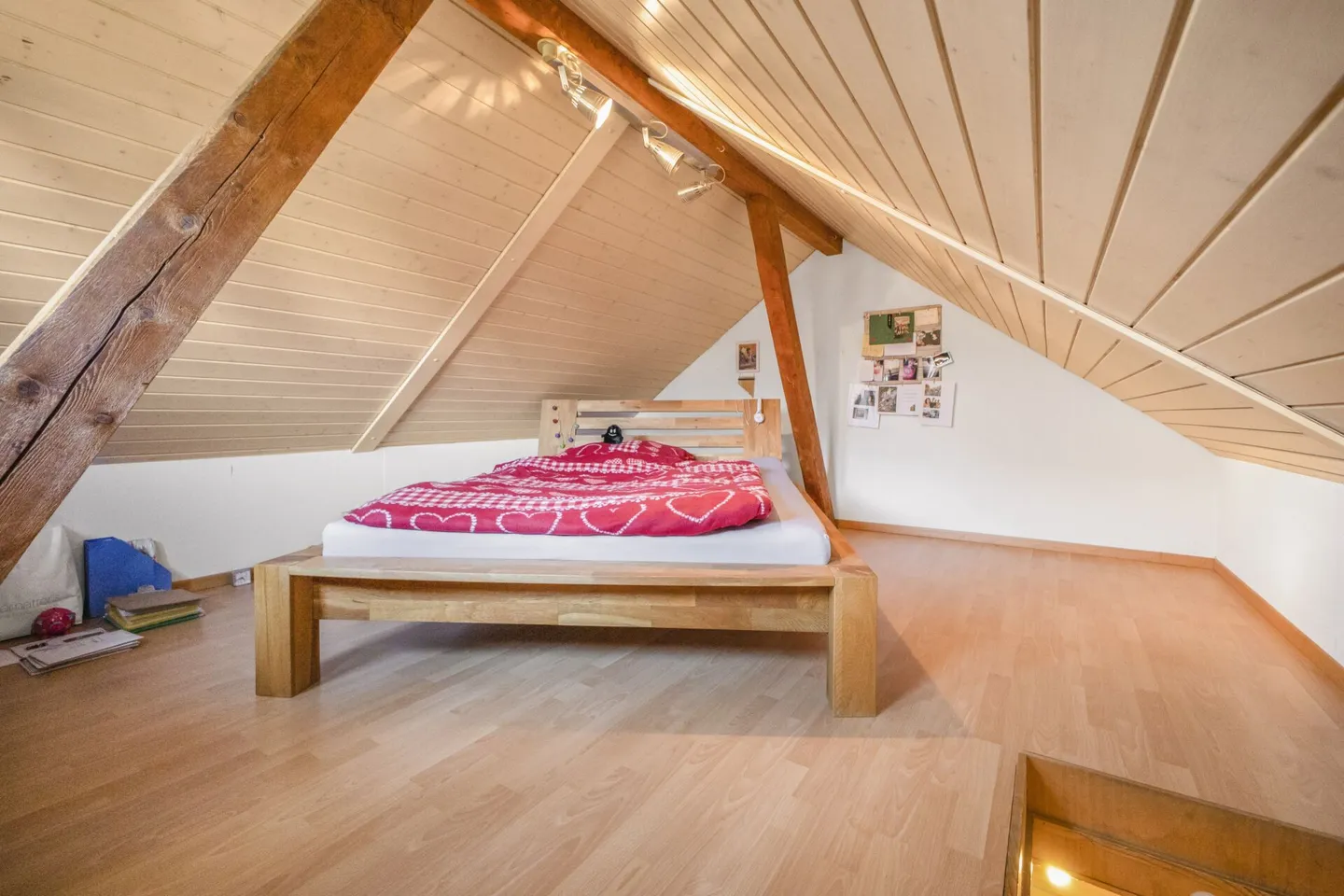 Grosszügiges 8.5-Zimmer-Einfamilienhaus mit viel Platz für die ganze Familie in Haag - Foto 11 von 25