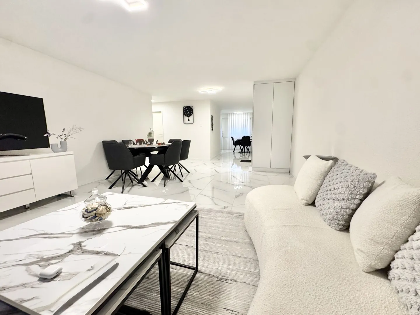 Everything close, everything convenient! - Photo 3 of 8