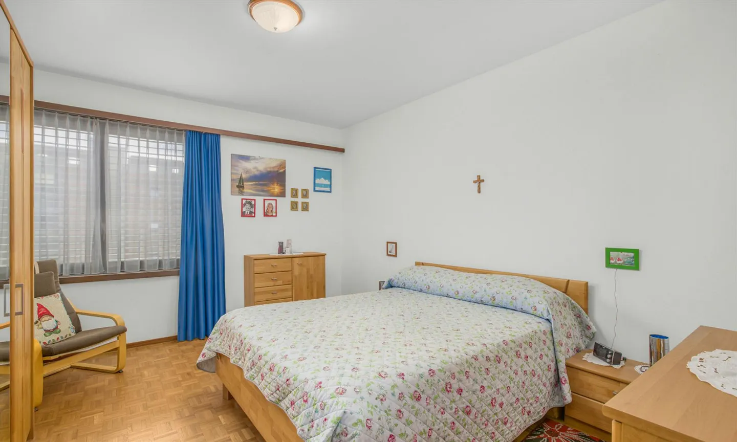 SPACIEUX ET LUMINEUX 3.5 PIÈCES AVEC 2 BALCONS ET GARAGE À AGNO - Photo 7 sur 10