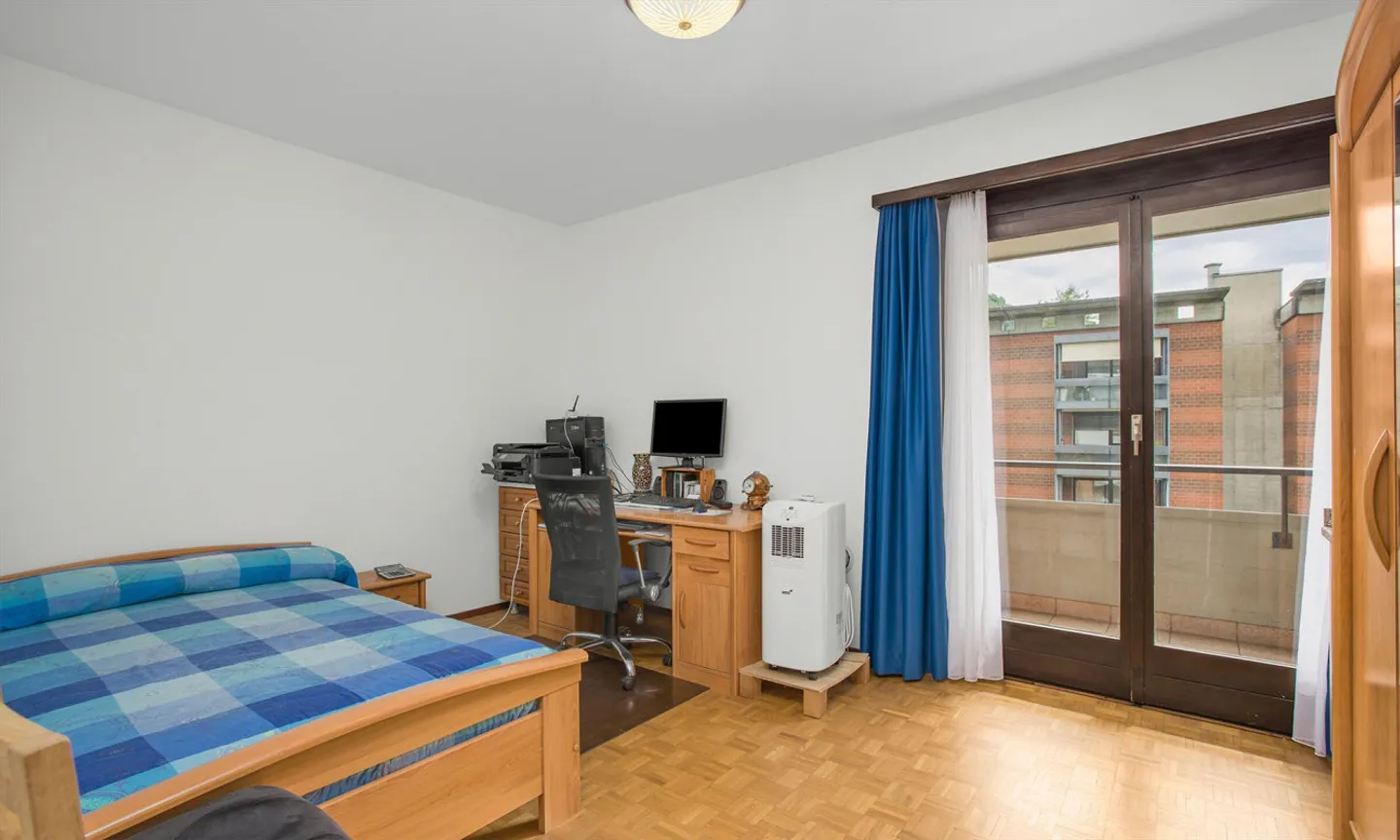 SPACIEUX ET LUMINEUX 3.5 PIÈCES AVEC 2 BALCONS ET GARAGE À AGNO - Photo 8 sur 10