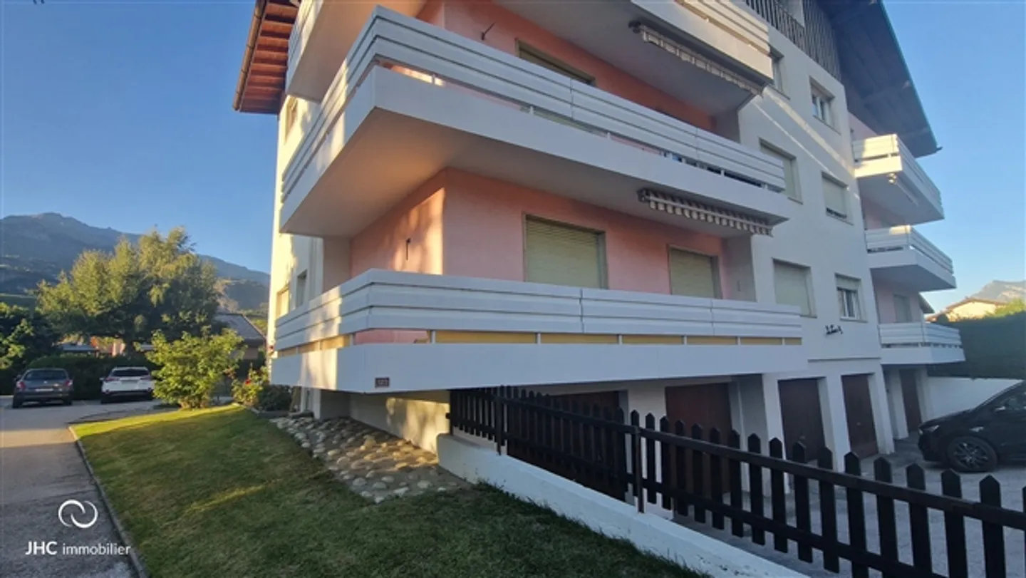 «Helle 4.5 Zimmerwohnung in Uvrier» - Foto 2 von 16