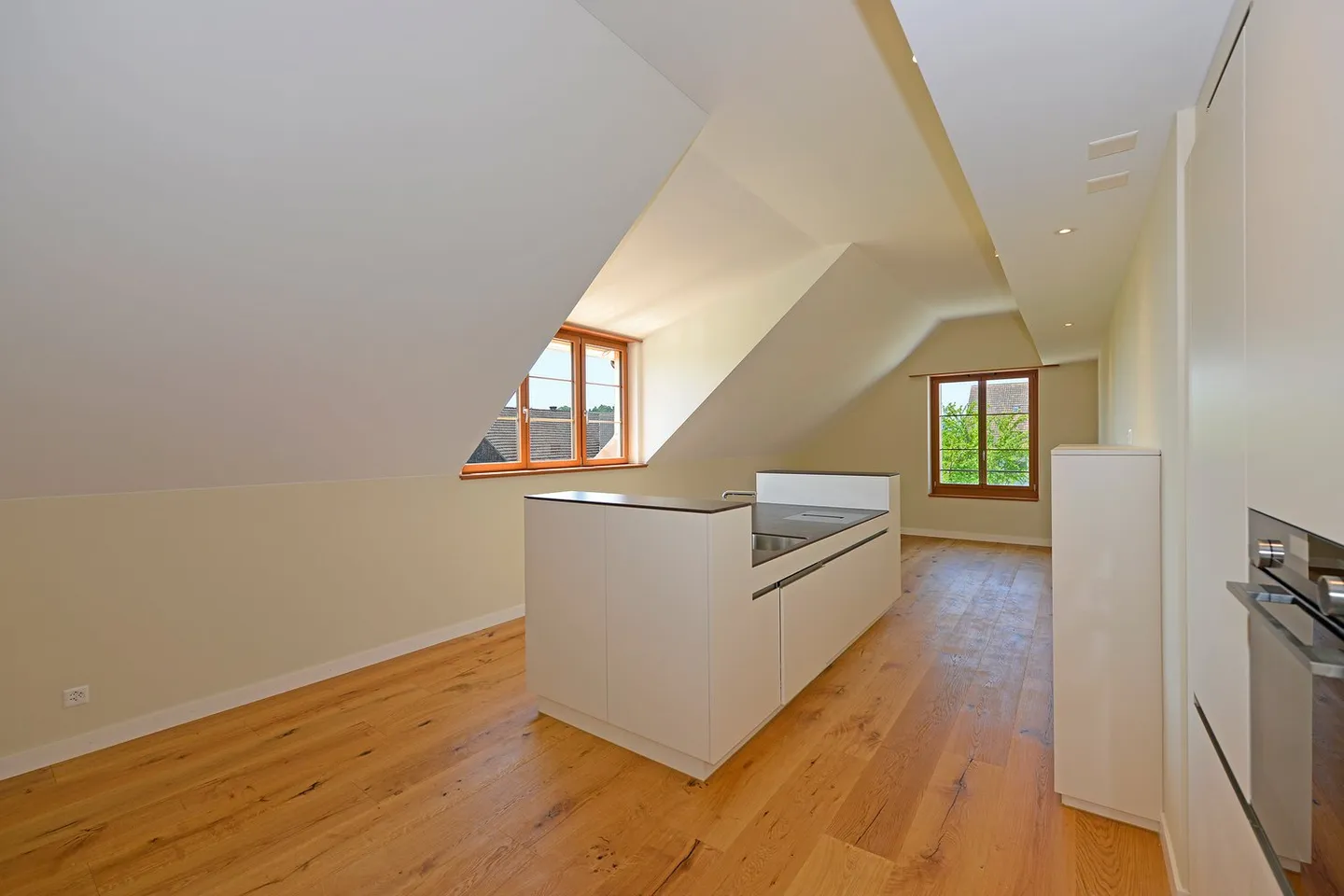 High-quality 3.5 room maisonette apartment (100m²+) in Bassersdorf - Photo 2 of 13