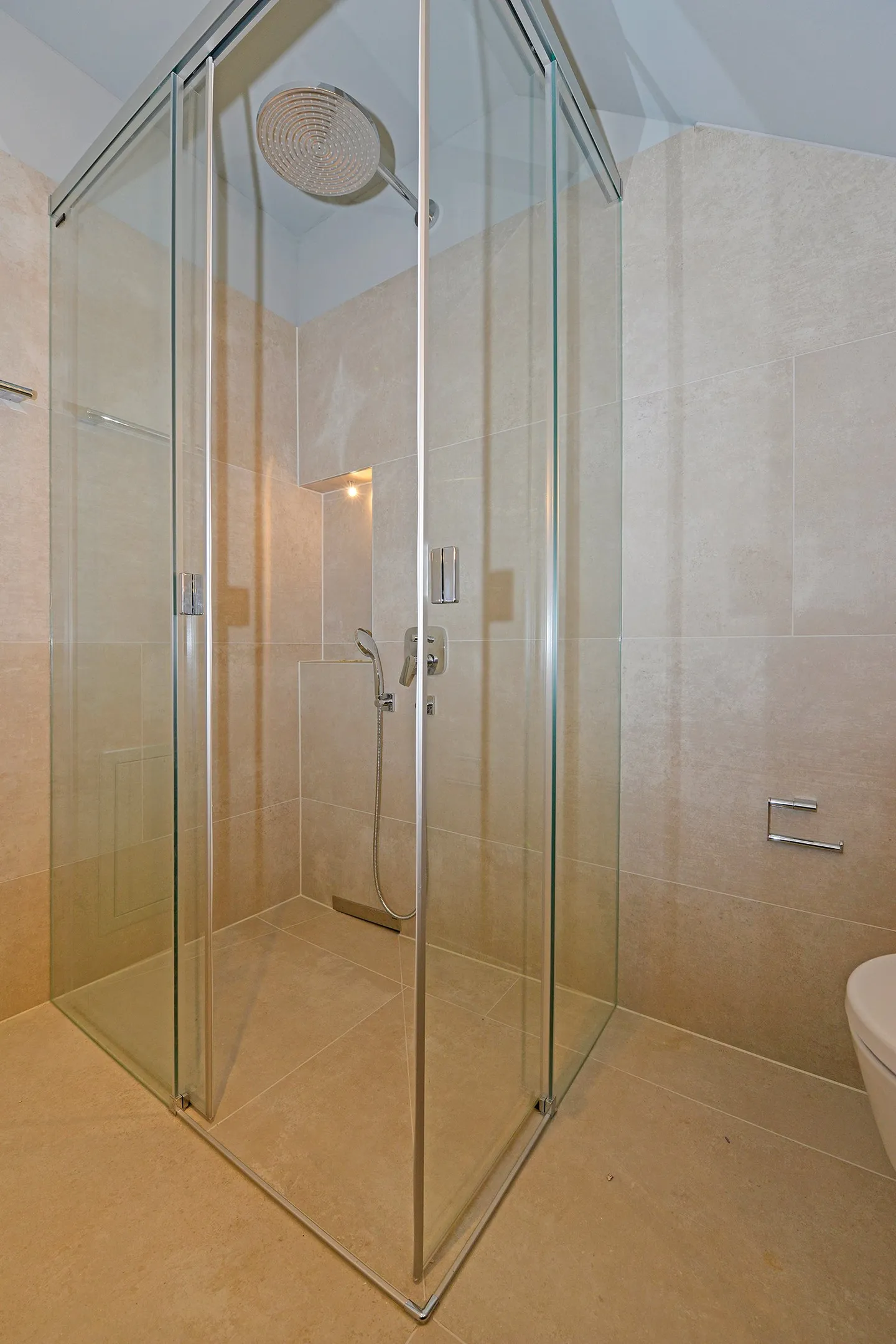 High-quality 3.5 room maisonette apartment (100m²+) in Bassersdorf - Photo 7 of 13