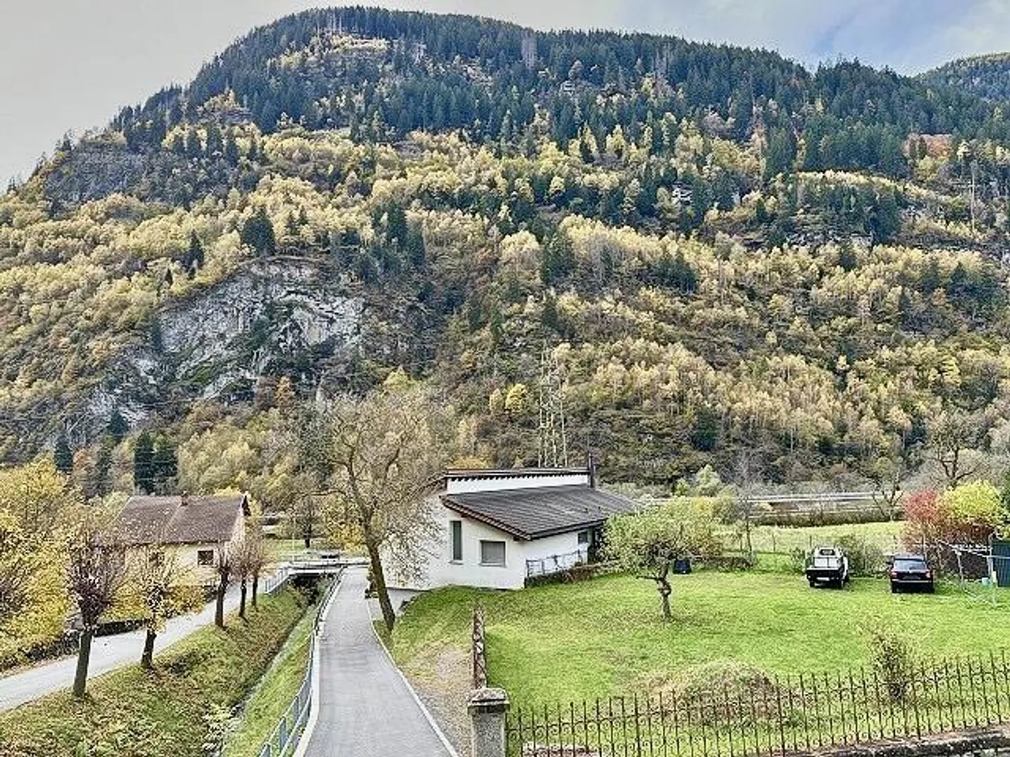 3 1/2-Room Attic Apartment with Balcony in a Very Central Location - Photo 15 of 19
