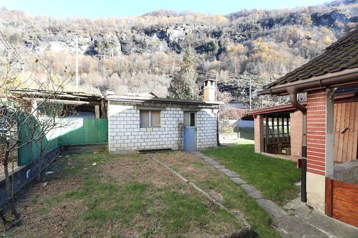 3 1/2-Room Attic Apartment with Balcony in a Very Central Location - Photo 18 of 19