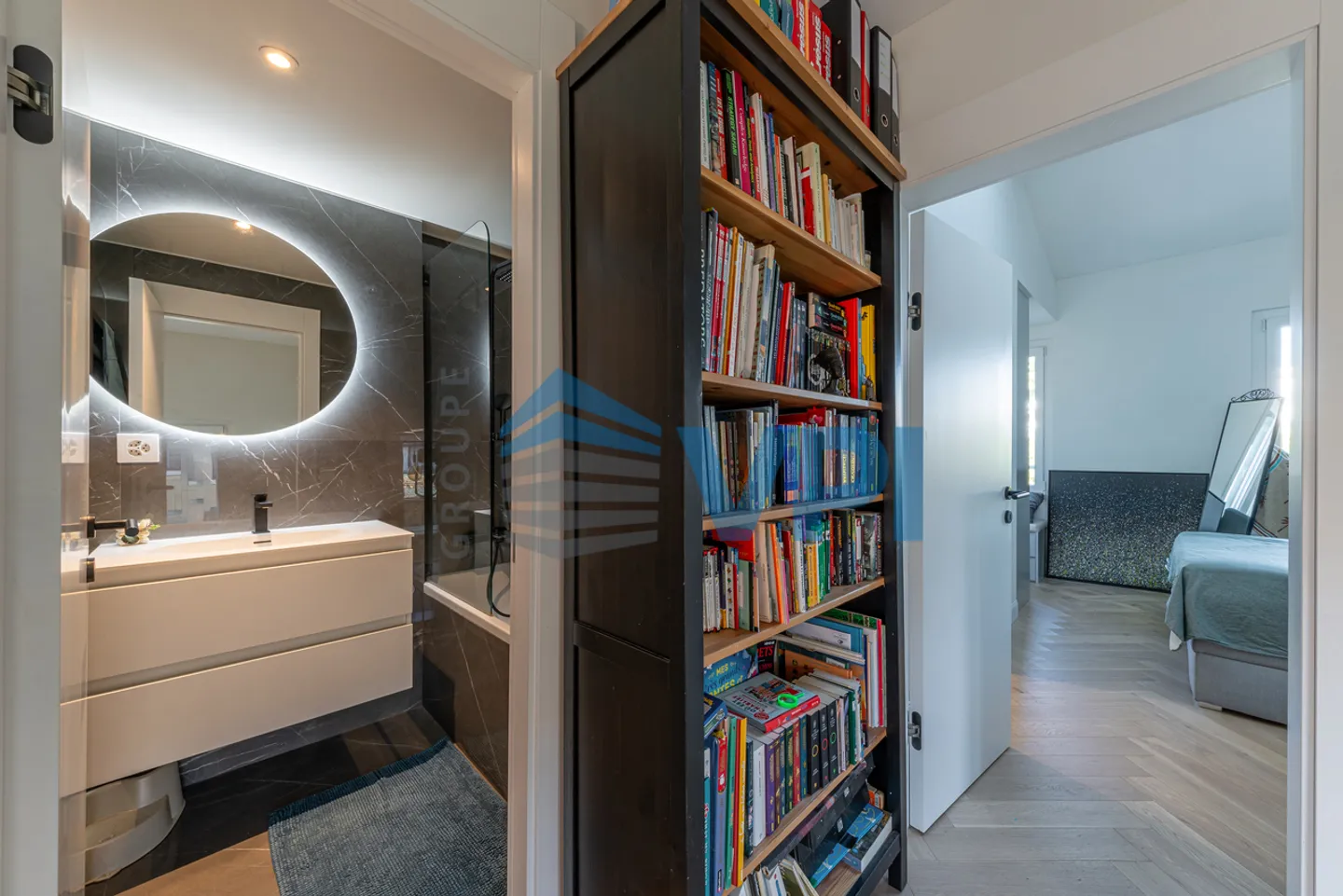 Wunderschön renoviertes Dachgeschoss-Duplex - Foto 6 von 13
