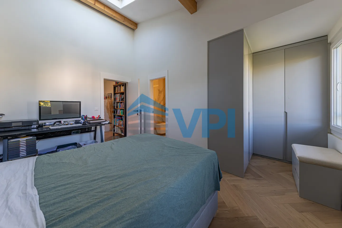 Wunderschön renoviertes Dachgeschoss-Duplex - Foto 8 von 13