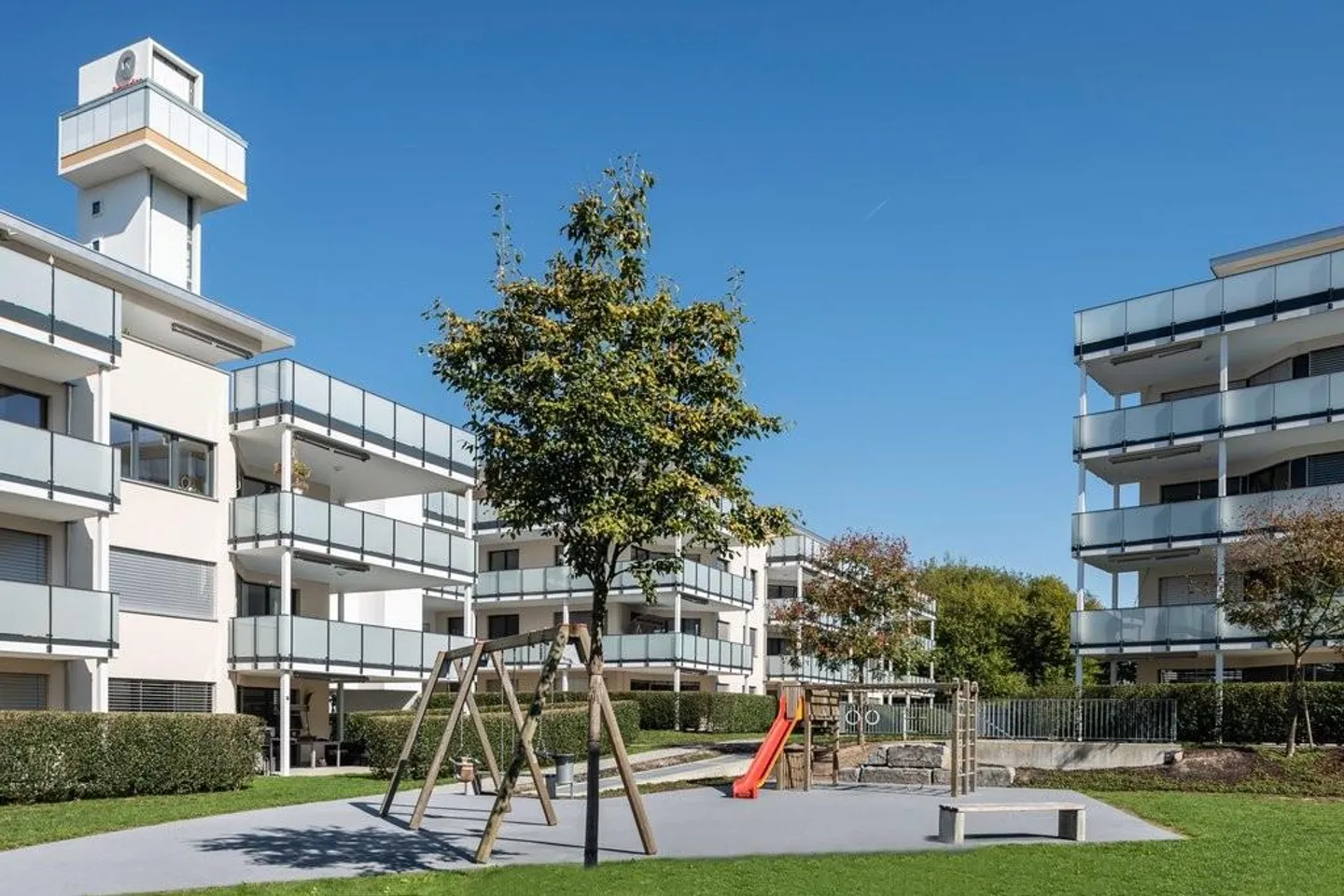 Motorcycle parking for rent - Photo 1 of 3