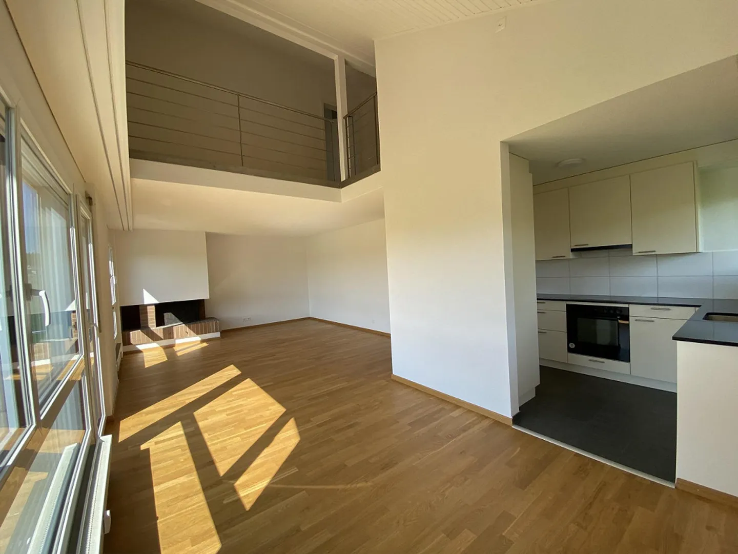 Dreamlike 5.5-room apartment with gallery - Photo 1 of 9