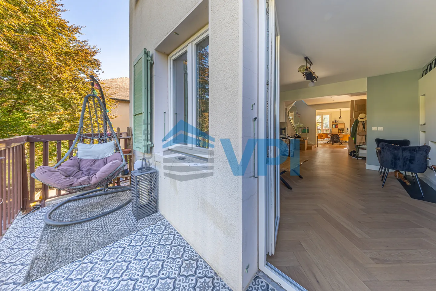 Wunderschön renoviertes Dachgeschoss-Duplex - Foto 12 von 13