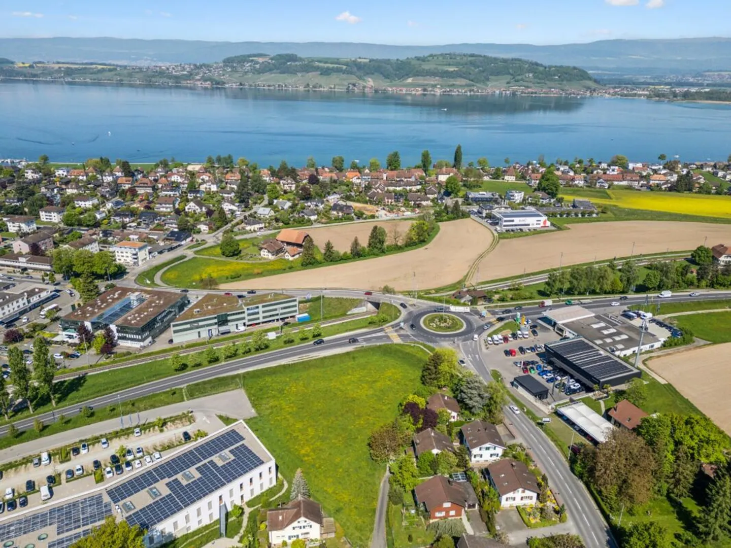 Spacious Commercial Land in Murten - Photo 4 of 10