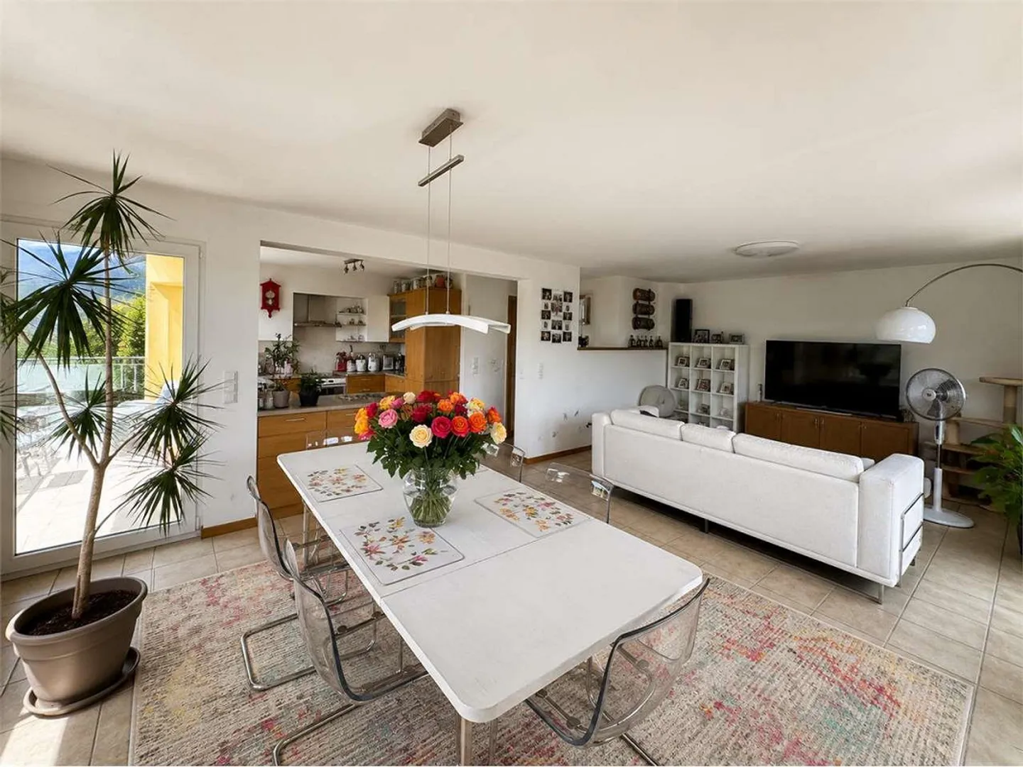 Bright and spacious 4.5-room apartment with open view - Photo 1 of 13