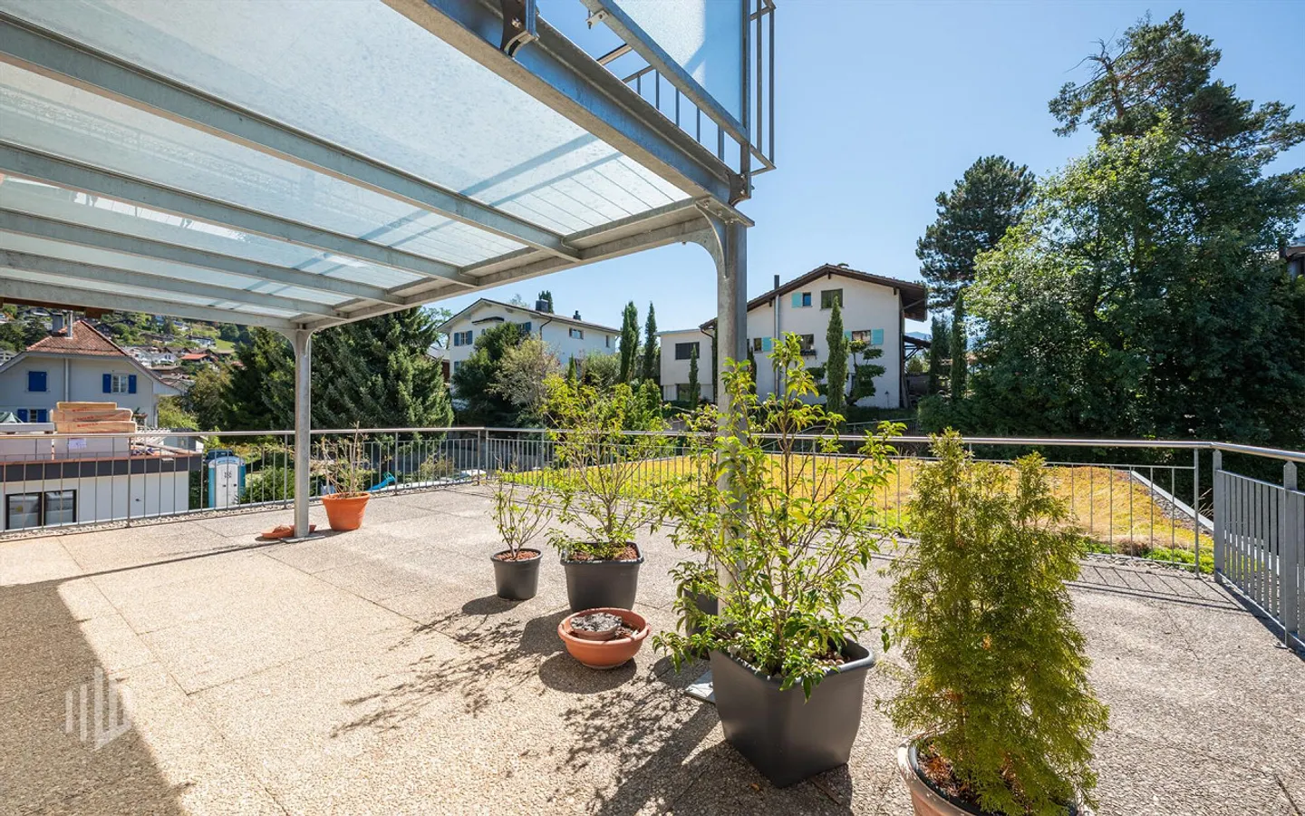 Vielseitiges Mehrfamilienhaus - Foto 7 von 13